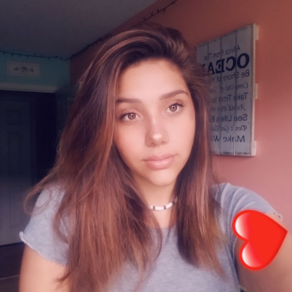 Meet your Posher, Rayna